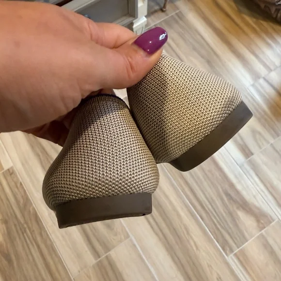 Rothy's Women's Beige Pointed Flats- size 9 - Picture 4 of 5